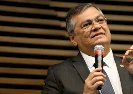 Eventuais crimes em emendas Pix antigas serão apurados, garante Dino