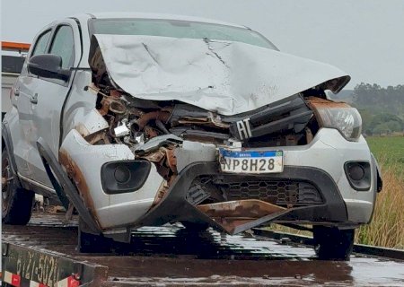 BATAYPORÃ: Colisão frontal entre micro-ônibus e carro deixa feridos na MS-276