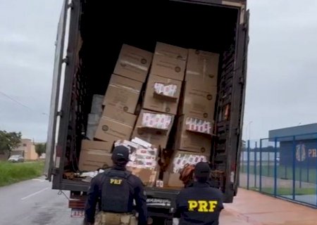 BATAYPORÃ: Caminhão de mudança escondia 50 mil maços de cigarros contrabandeados