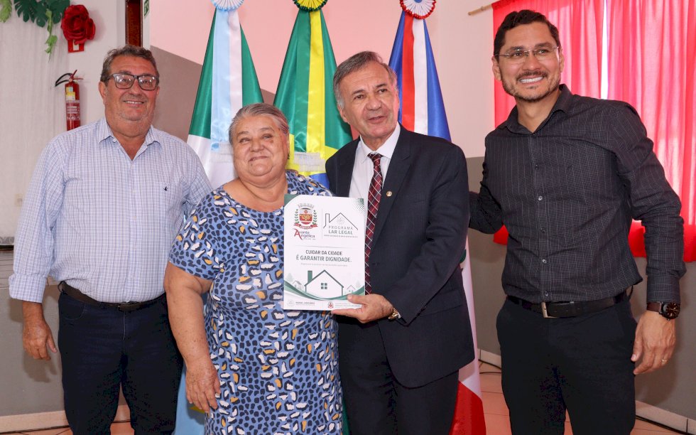 Angélica celebra entrega de 145 escrituras através do Programa Lar Legal