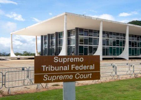 Homem é preso ao tentar invadir a sede do STF em Brasília