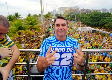PF aciona autoridades da Argentina para checar possível viagem de Flávio