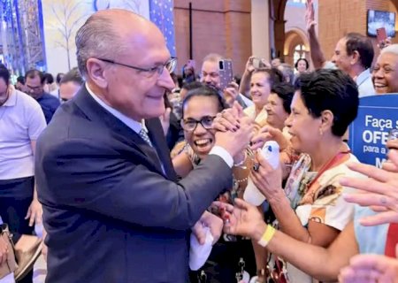 Em Aparecida, Alckmin pede isenção da Justiça Eleitoral